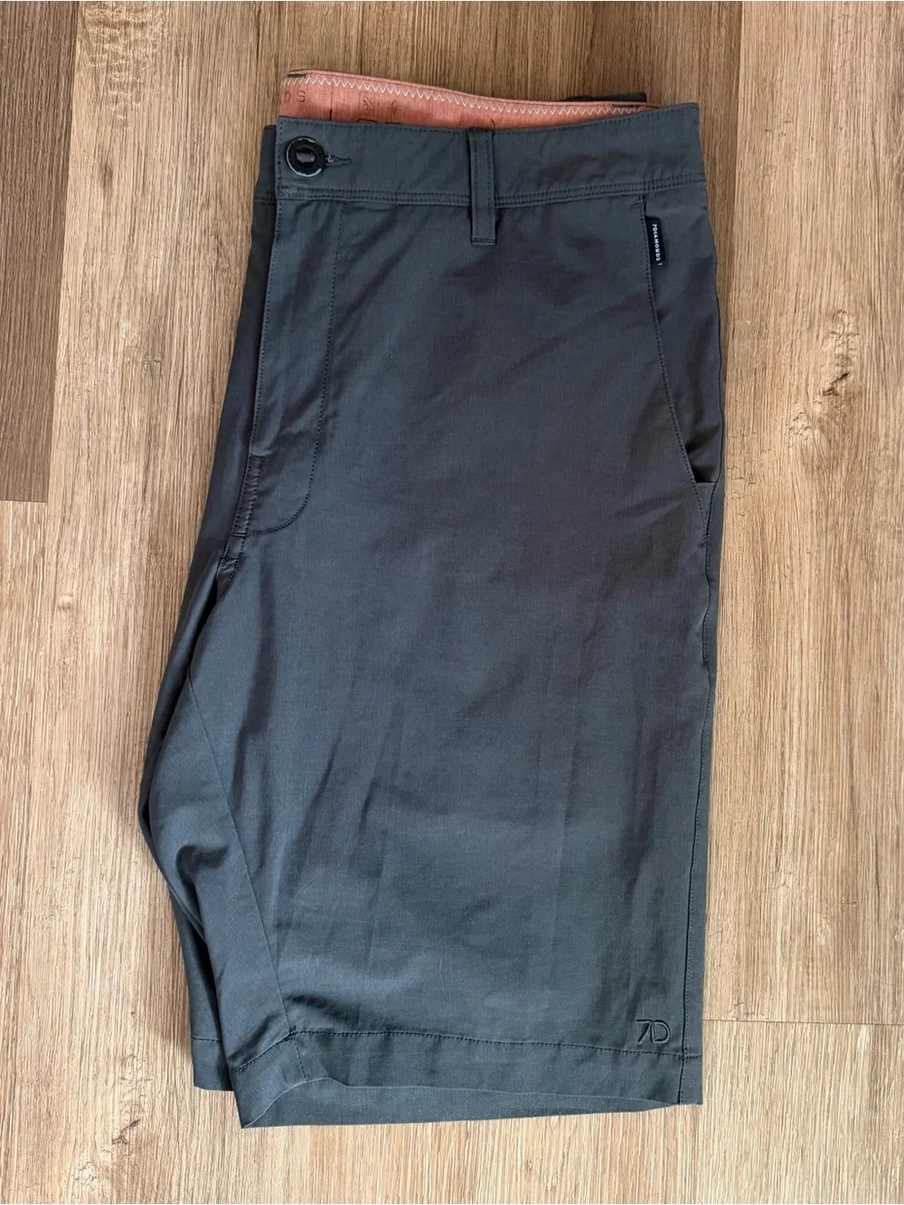 7 Diamonds Mens Aeroplane Performance Shorts Sz 33 Gray Color